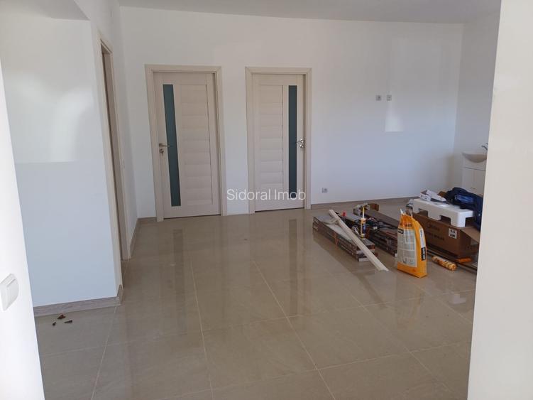 casa la sol de vanzare - 3