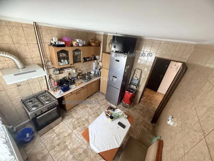 Decomandat spatios 2 camere Baicului - 6