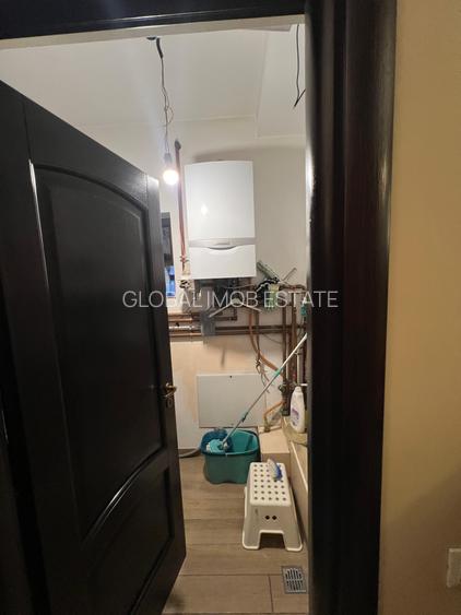 Vanzare Casa/Villa 6 camere 3 bai 3 wc -uri Dobroiesti 0% Comision - 46