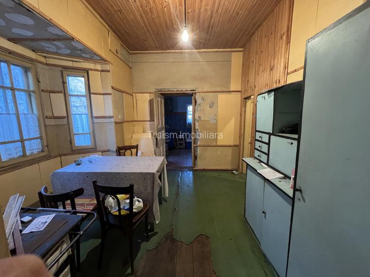 Vila P+ Et 1, Marasesti stradal - 8