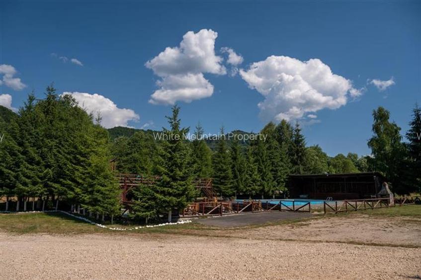 Complex turistic 18 camere, piscina si iaz, de vanzare, Rasnov - Glajarie, jud B - 12