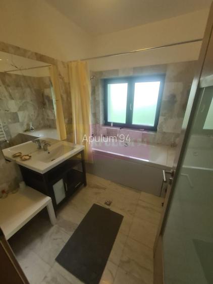 Vila de vanzare cu 6 camere in Cornu (teren 6.600 mp) - 25