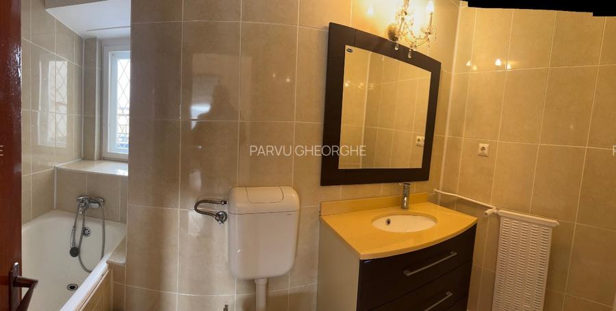 3 CAMERE PIATA ALBA IULIA, MOBILAT BIROU, VEDERE PIATA - 6