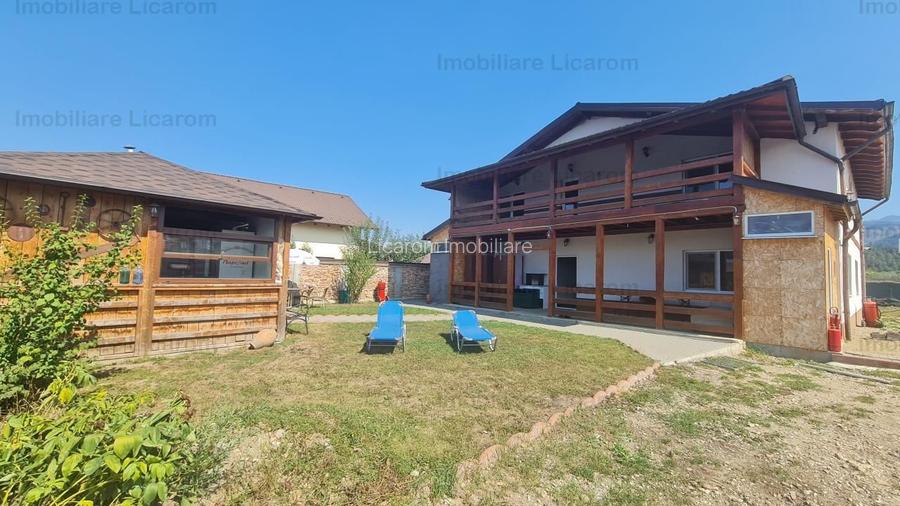 Proprietate in Cristian cu trei constructii+o fundatie,450000euro - 2