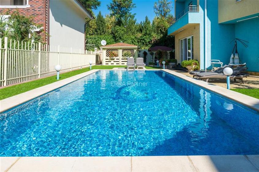 Vila cu piscina.Iancu Nicolae. Exclusivitate. - 2