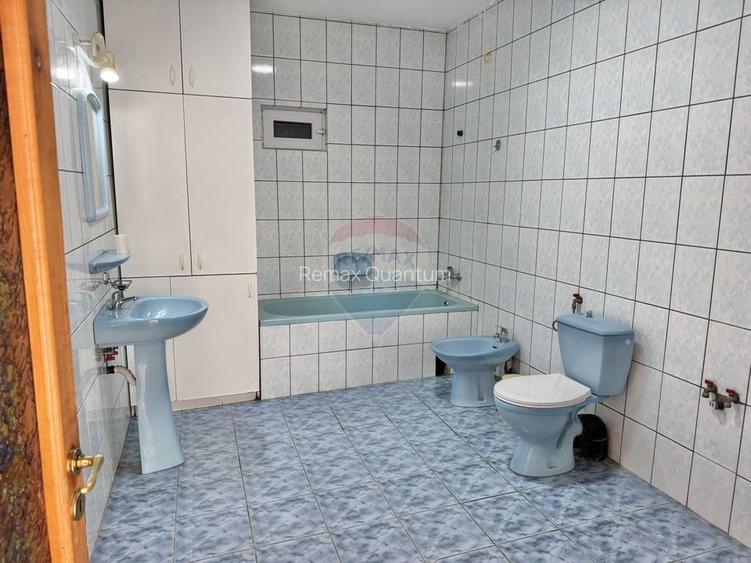 Casă / Vilă cu 6 camere de închiriat în zona Iosia - 6