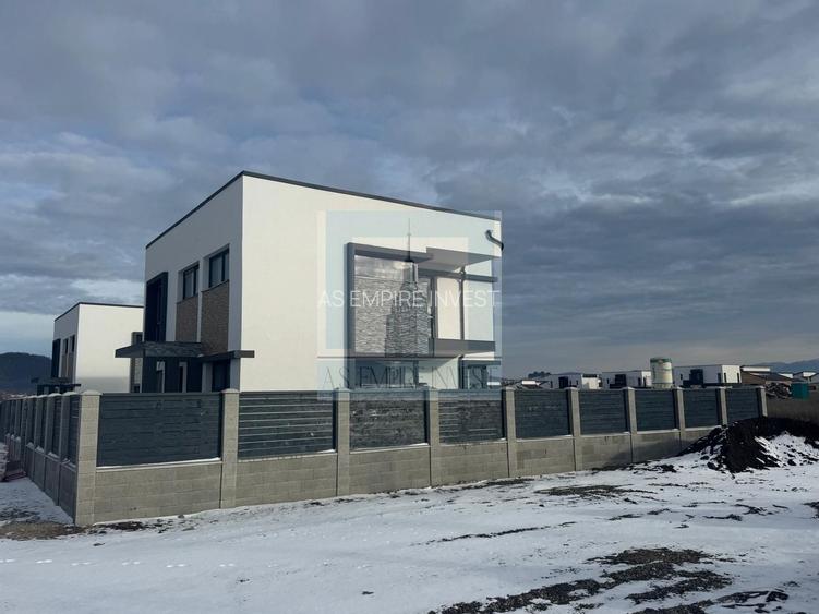 Casa 4 camere,stil Mediteranean- zona Primăverii. Sanpetru - 4