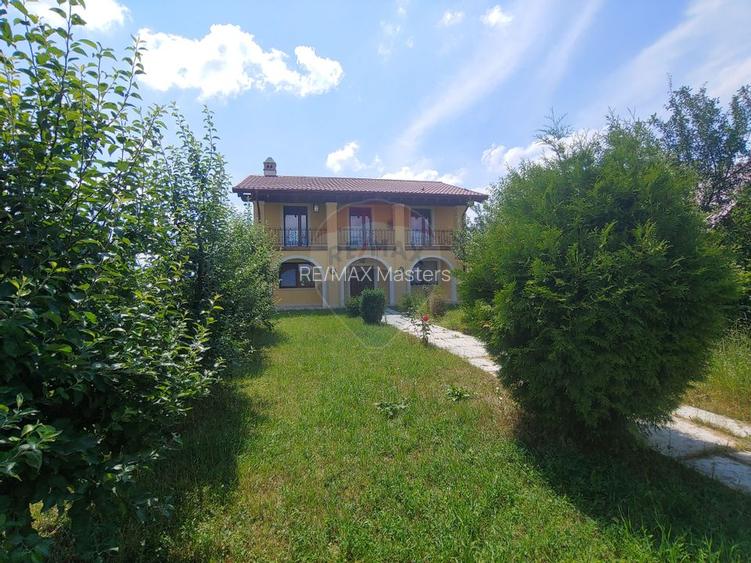 Casă / Vilă de lux cu 5 camere de vânzare în Vadu Moldovei, Suceava - 110