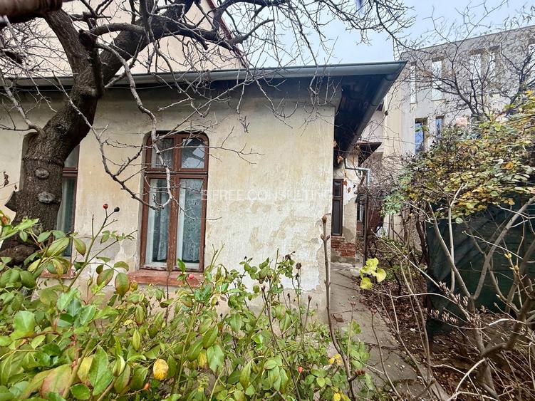 Teren  + Casa demobilabila sau renovabila pe Calea Serban Voda - 3