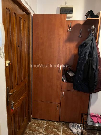 Soarelui | 3 camere | Decomandat | 2 băi | Centrala proprie | Etaj 2 - 7