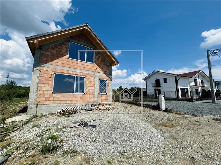 Casa individuala, cu 129 mp utili si teren de 328 mp