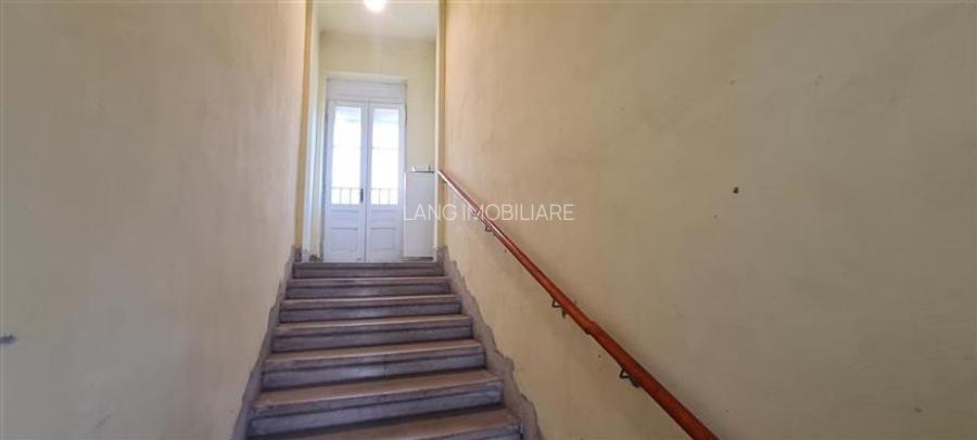 CASA DEOSEBITA IN ZONA CENTRALA - 5