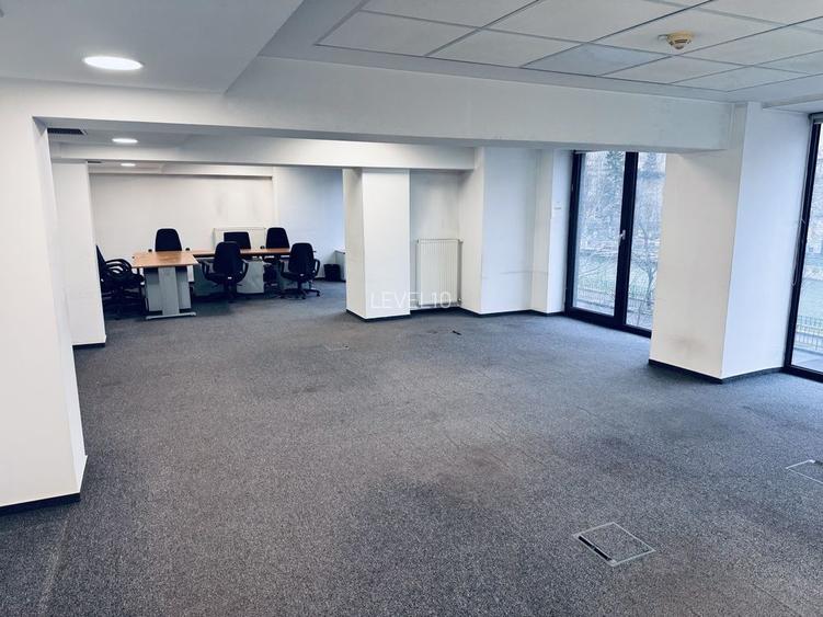 Spatiu business | 3000 mp in zona Unirii | Rent/Sale - 4