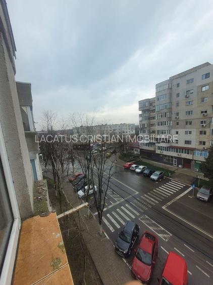 APARTAMENT 3 CAMERE DECOMANDAT NAVODARI ZONA SUD - 10