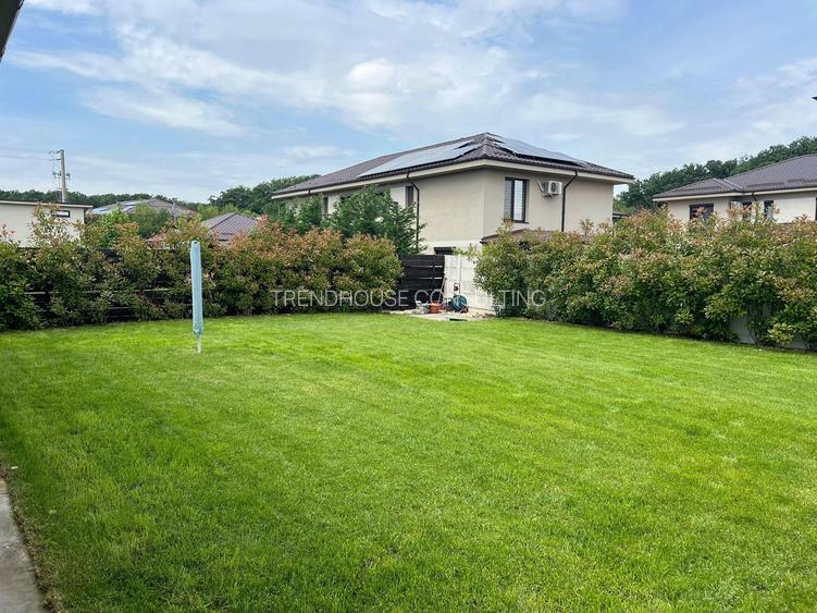 Vila/curte amenajata ideala pentru familie,acces rapid catre Bucuresti - 2