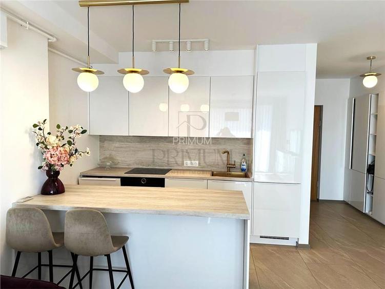 TAKE IONESCU - ETAJ 9 - MONARCH - 3 CAMERE - 2 BAI - TERASA 10MP - PARCARE SUBTE - 2