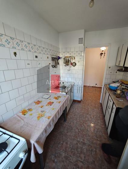Vânzare apartament 3 camere Bd. Obregia - Piața Străduinței - 15