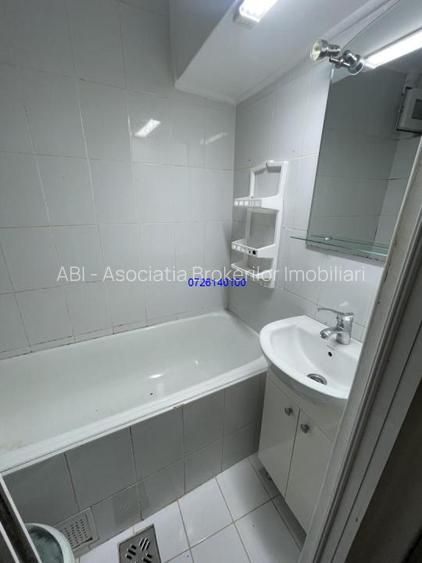 Garsoniera ,21 mp zona Piata Cet - 8