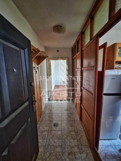 Apartament cu 2 camere, etajul 2, centrala proprie,zona Girocului - 4