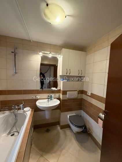 3 camere decomandat, bloc 2010, metrou , pereti interiori din caramida - 15