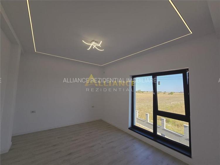 Vila individuala - 4 camere - 3 bai - incalzire pardoseala - placa de beton - 9