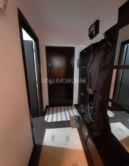 Dacia - Zimbru - Apartament 3 camere - mobilat  - geam la baie - 2