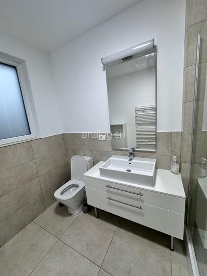 Apartament spatios in vila - cu curte - 13