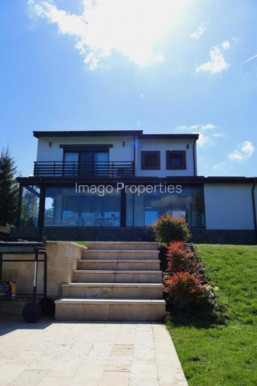 Vila amplasata pe malul lacului - 6