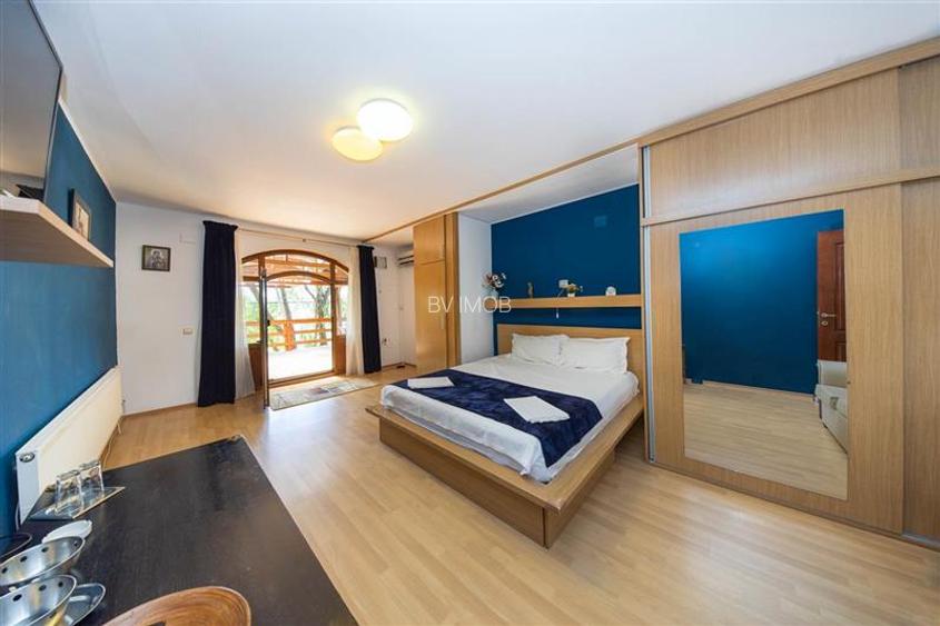 Vanzare Pensiune 11 camere Mamaia Nord langa plaja - 2