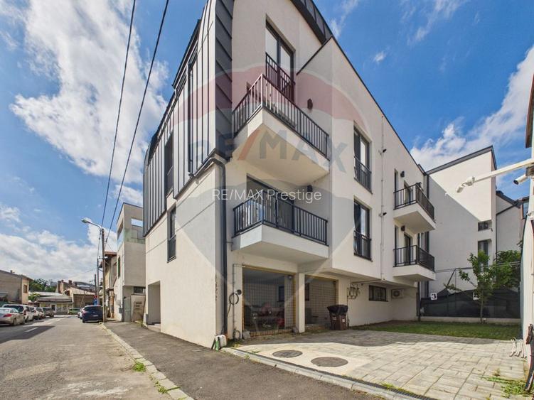 Apartament la parter ce are curte proprie ,  2 camere in Bloc nou - 27