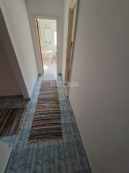 Apartament cu 2 camere, decomandat, etajul 2/10, zona Dacia - 7