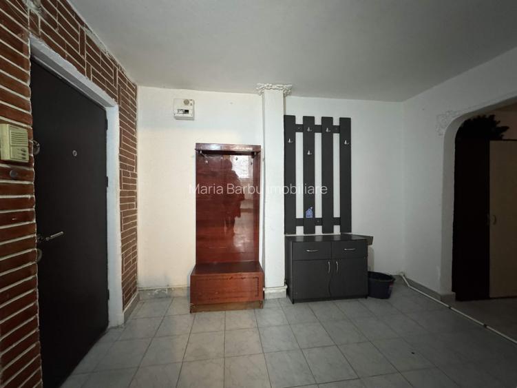 3 cam, 74 mp. decomandat, fara imbunatatiri, et.4, acoperis, Cuza Voda - 19