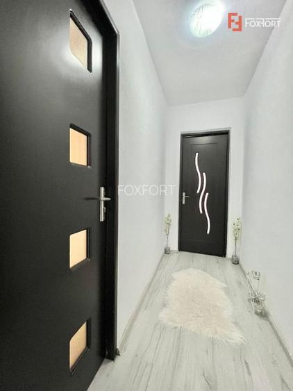 Apartament cu 3 camere, etaj 4 de vanzare, zona Spitalul Judetean - 11