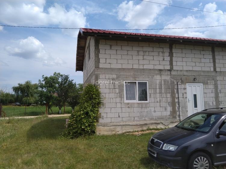 Vand sau schimb casa la tara cu apartament 2...3 camere in Bucuresti. - 11