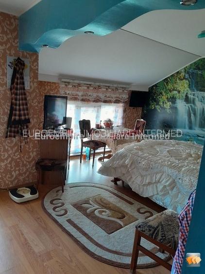 Vilă de vânzare cu 5 camere, regim de înălțime P+1 zona - 14