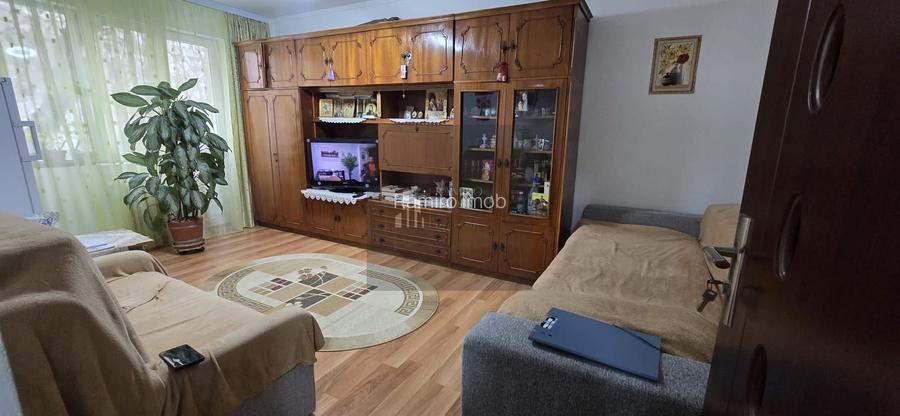 Apartament 2 camere zona Titan decomandat Sector 3 Etaj 1 - 3