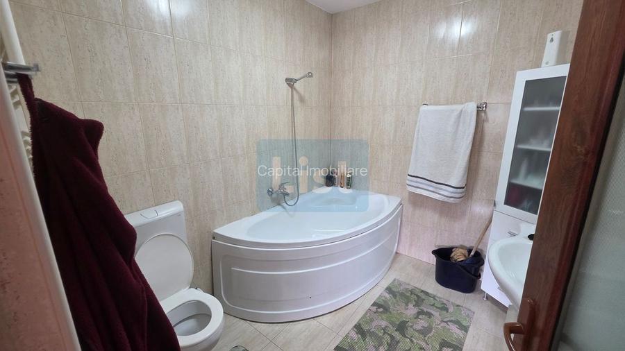 Vilă în Dubova,  langa Dunăre, teren 1361 mp - 12