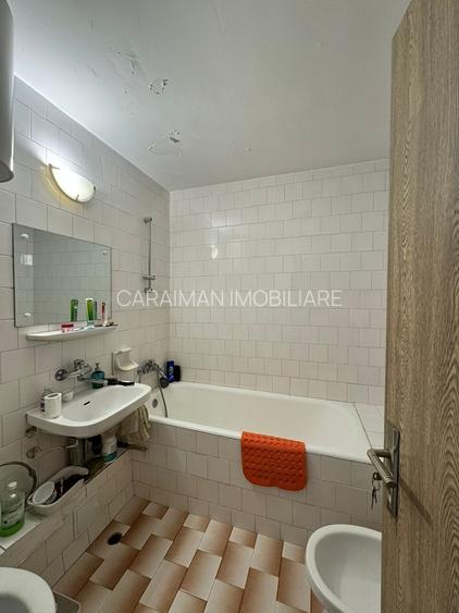 Stefan cel Mare x Barbu Vacarescu, Dinu Vintila, Langa Parcul Circului - 12