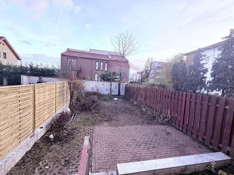 Casă / Vilă de închiriat în  Buna Ziua - 27