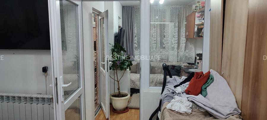 Garsoniera compusa din 2 camere la parter zona Micro 3 zona cu multe facilitati - 3