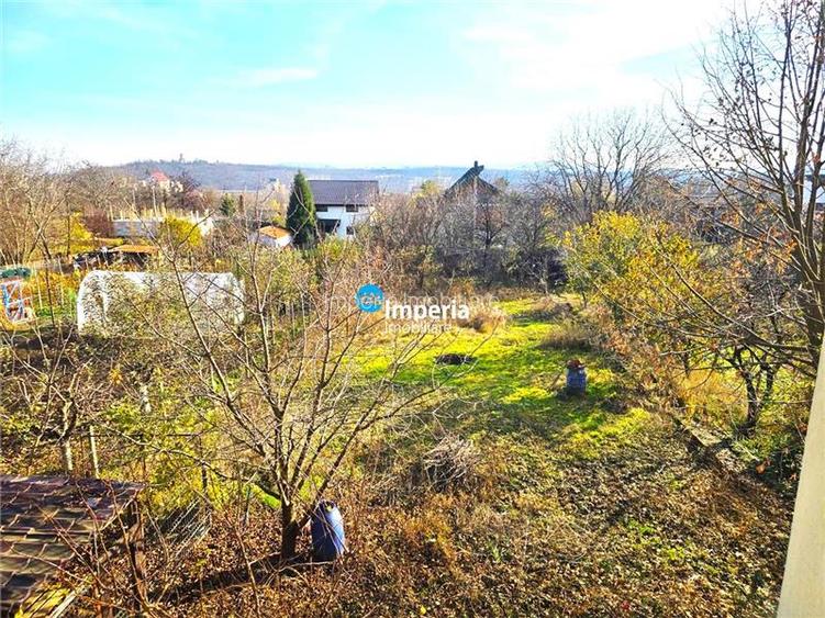 Vilă cu garaj 235mp, Nicolina, 1000 teren, acces asfaltat, locație exc - 6