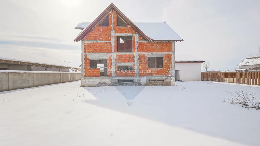 COMISION 0%| Casă individuală | 2 garaje | 192 mp utili | 847 mp teren - 18