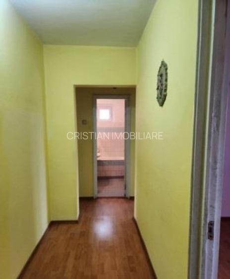 SPATIOS!! Ap 4 cam, conf 1 decomandat, 95 mp, bloc 1980 Garii - 6