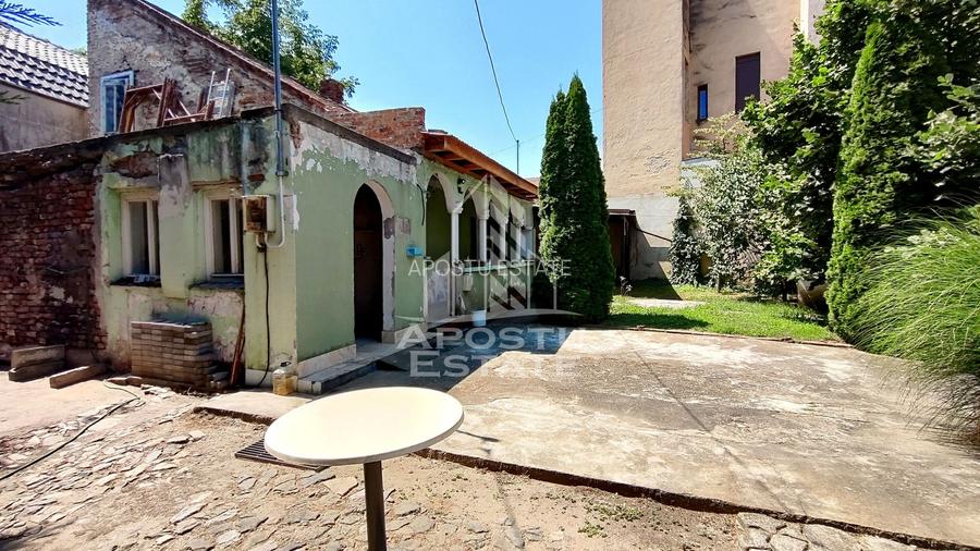 Casa la curte comuna 4 camere, zona Centrala - 13