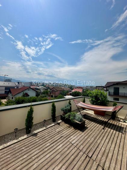 Penthouse cu terasă panoramică 35 mp – Tractorul, lângă Coresi Mall, 650€ - 3
