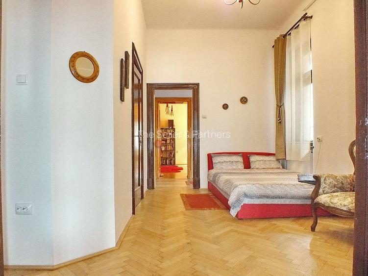 Imobil Piata Sfatului - 4