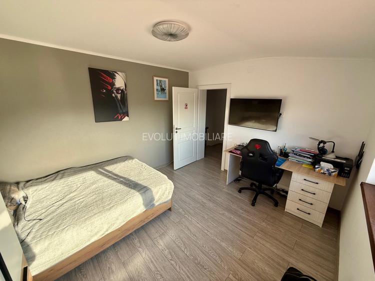 Casa moderna cu 4 camere, garaj 3 masini, curte amenajata – Valu lui Traian - 38