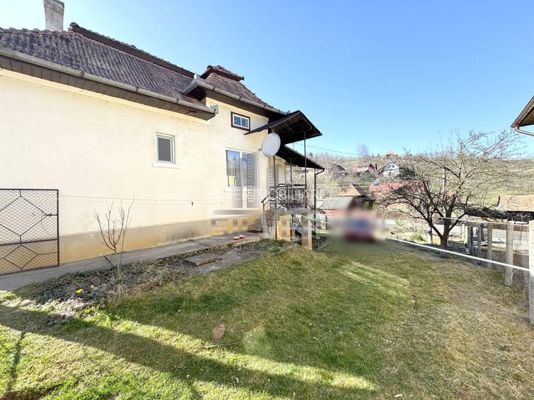 Casa pe 3 niveluri cu teren de 1900 mp in Com. Baisoara. - 5