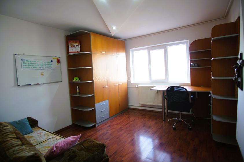 13 Septembrie | Metrou Orizont | Modern | LOC PARCARE | Centrală de bloc | 2 băi - 17