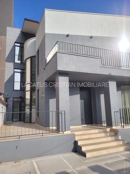 VILA LUX  D+P+1+M ZONA FALEZA NORD - 21